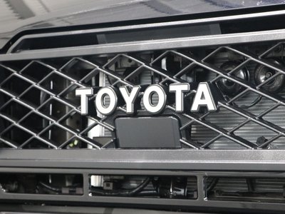 2025 Toyota LAND CRUISER 70 thumbnail 49