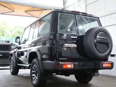 2025 Toyota LAND CRUISER 70 photo 6