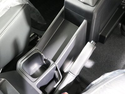2025 Toyota LAND CRUISER 70 thumbnail 40