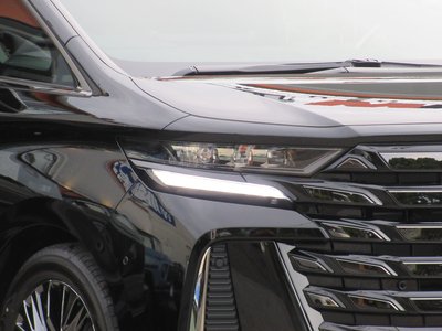 2026 Toyota VELLFIRE — фото 9