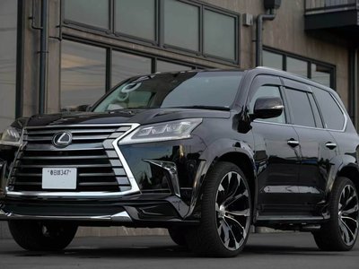 2018 Lexus LX photo 1