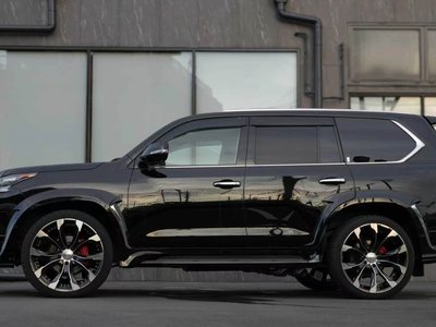 2018 Lexus LX photo 4