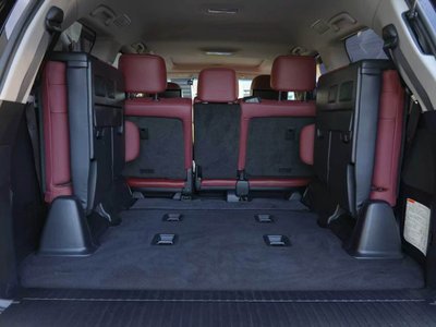 2018 Lexus LX thumbnail 33