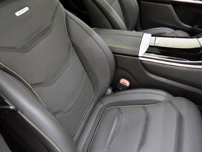 2025 Mercedes-BENZ GLC AMG 照片 11