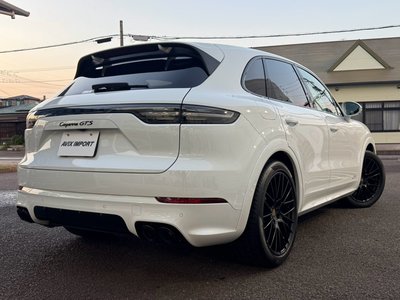 2021 Porsche CAYENNE — миниатюра 3