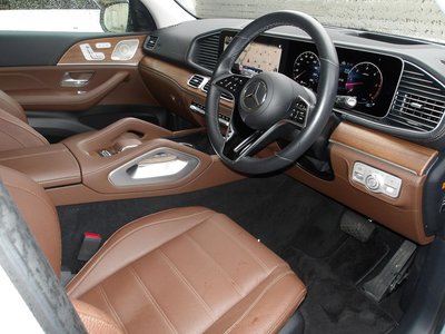 2025 Mercedes-BENZ GLS thumbnail 39