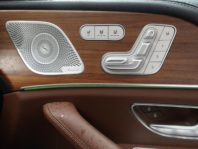 2025 Mercedes-BENZ GLS thumbnail 49