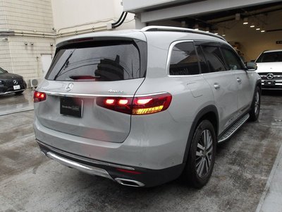2025 Mercedes-BENZ GLS thumbnail 17