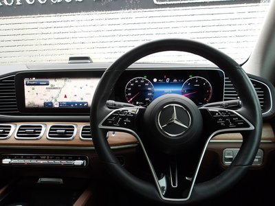 2025 Mercedes-BENZ GLS thumbnail 35