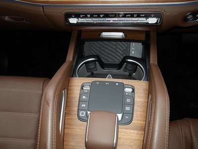 2025 Mercedes-BENZ GLS thumbnail 51