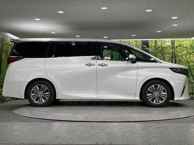 صورة 62 لـ 2024 Toyota ALPHARD