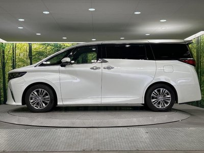 صورة 60 لـ 2024 Toyota ALPHARD