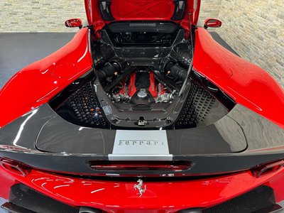 صورة 9 لـ 2021 Ferrari SF90 STRADALE