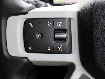 صورة مصغرة 131 لـ 2025 LAND Rover DEFENDER
