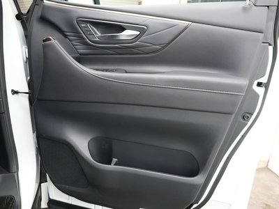 صورة 117 لـ 2023 Toyota ALPHARD