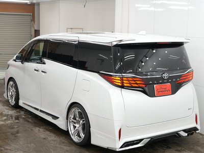 صورة 104 لـ 2023 Toyota ALPHARD