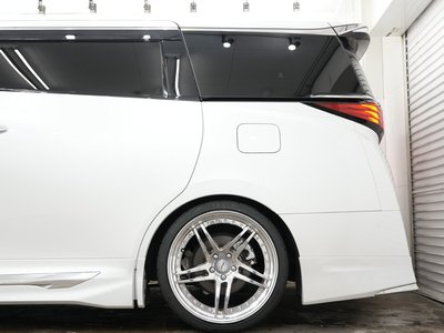 صورة 36 لـ 2023 Toyota ALPHARD