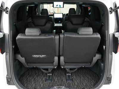 صورة 149 لـ 2023 Toyota ALPHARD