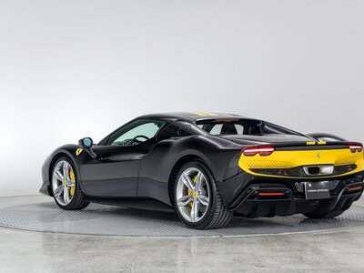 2023 Ferrari 296 GTB — миниатюра 16