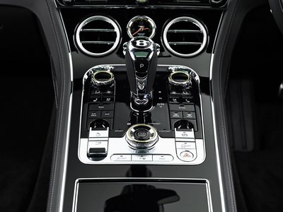 صورة 15 لـ 2025 Bentley CONTINENTAL