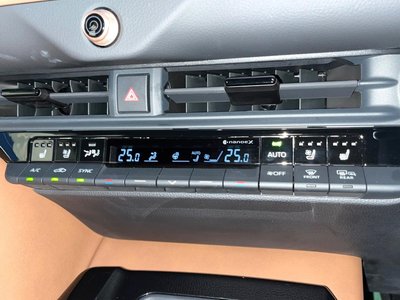 2025 Toyota CROWN ESTATE thumbnail 62