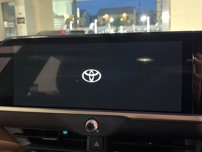 2025 Toyota CROWN ESTATE photo 3
