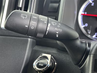صورة 10 لـ 2020 Toyota GRAND ACE