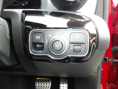 2025 Mercedes-BENZ A-CLASS AMG photo 11