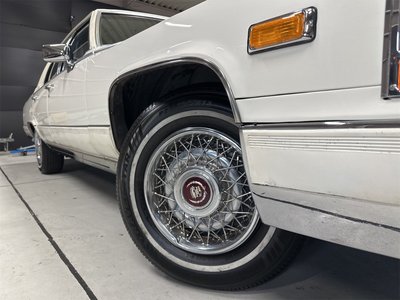 1992 Cadillac FLEETWOOD — миниатюра 54