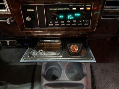 1992 Cadillac FLEETWOOD — миниатюра 42