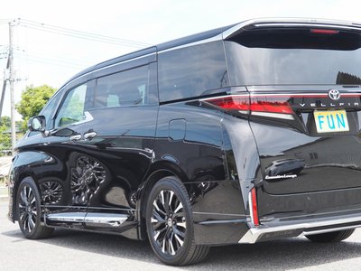 صورة 18 لـ 2023 Toyota VELLFIRE