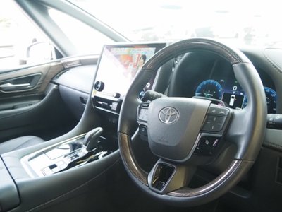 صورة 76 لـ 2023 Toyota VELLFIRE