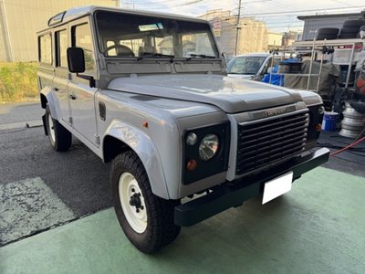 1996 LAND Rover DEFENDER photo 2