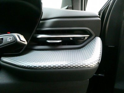 2025 AUDI Q5 SPORTBACK thumbnail 32