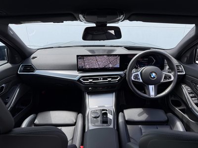 صورة 15 لـ 2024 BMW 3 SERIES