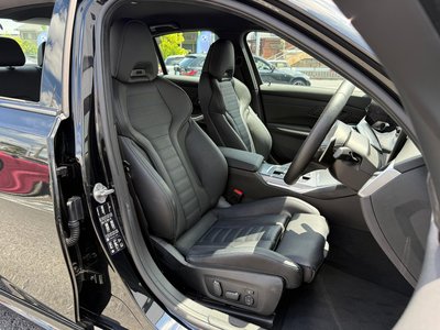 صورة 6 لـ 2024 BMW 3 SERIES