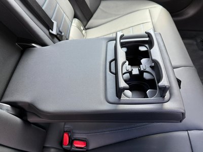 صورة 13 لـ 2024 BMW 3 SERIES