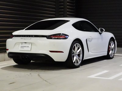 2018 Porsche 718 photo 2