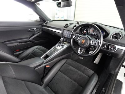 2018 Porsche 718 photo 4