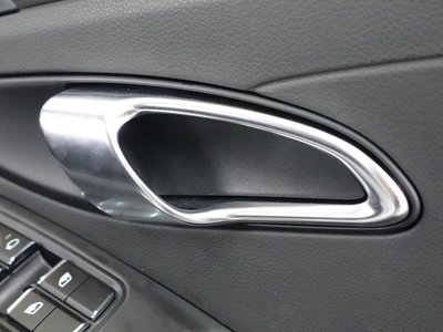 2018 Porsche 718 photo 9