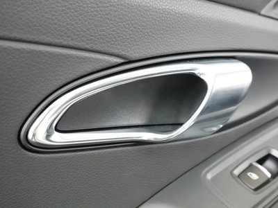2018 Porsche 718 photo 15