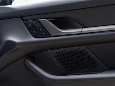 2024 Porsche TAYCAN photo 13
