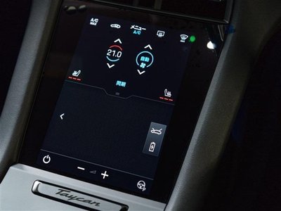 2024 Porsche TAYCAN thumbnail 24