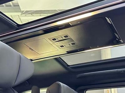 2026 Toyota ALPHARD photo 11
