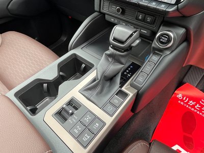 صورة 71 لـ 2024 Toyota LAND CRUISER 250