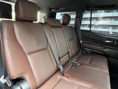صورة 42 لـ 2024 Toyota LAND CRUISER 250