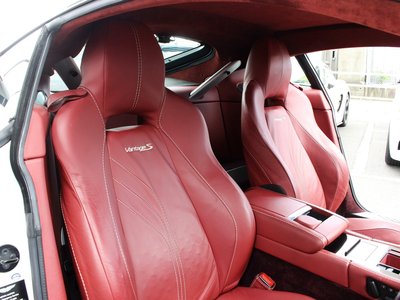 2012 Aston Martin V8 缩略图 3