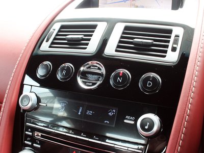 2012 Aston Martin V8 缩略图 9