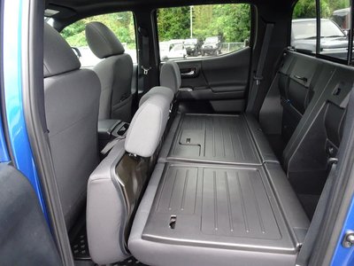صورة 10 لـ 2018 Toyota TACOMA