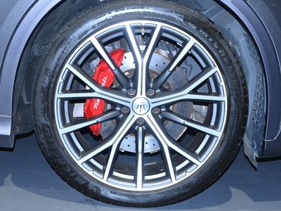 صورة 27 لـ 2023 Maserati GRECALE